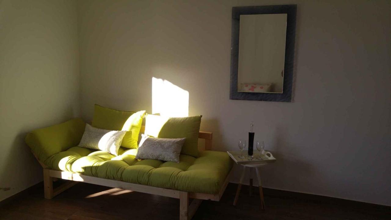 Vera Apartment 1 Rogoznica  Room photo
