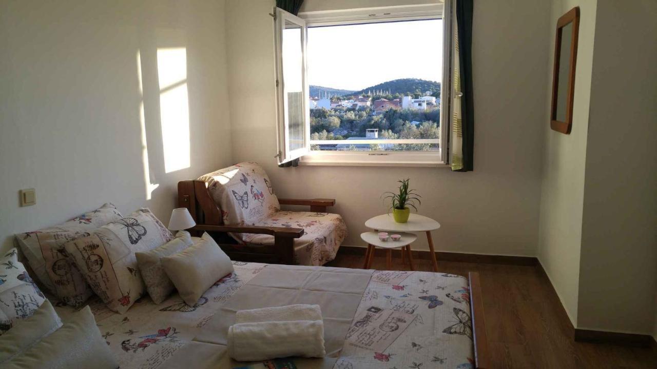 Vera Apartment 1 Rogoznica  Room photo